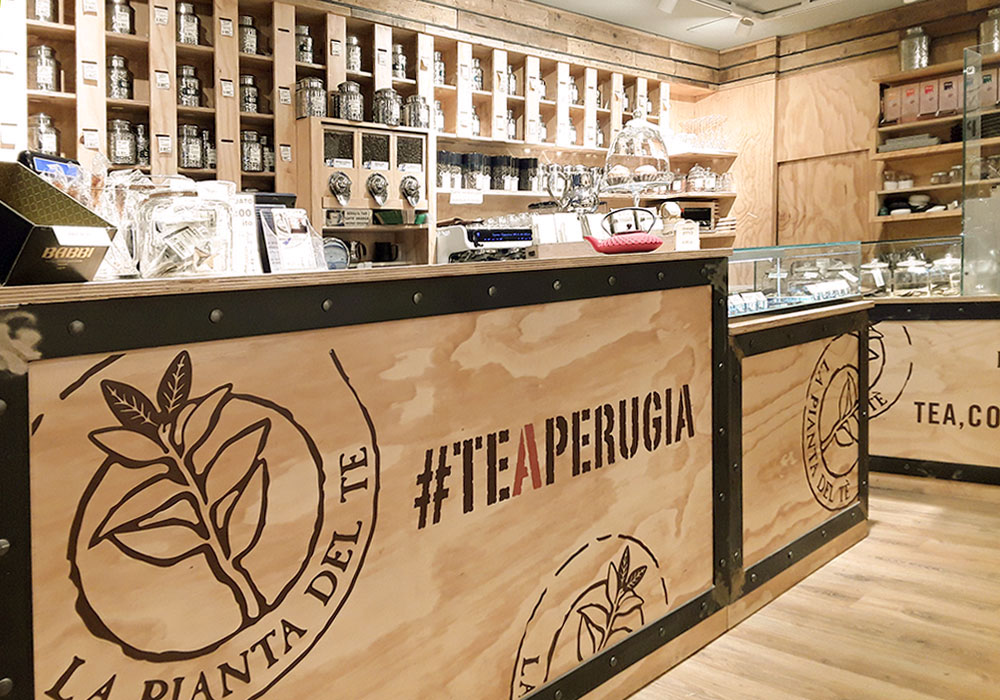 #TEAPERUGIA. Il progetto La Pianta del Tè #TEAPERUGIA Tè in foglia puri e aromatizzati, Tisane, Infusi, Rooibos da tutto il mondo